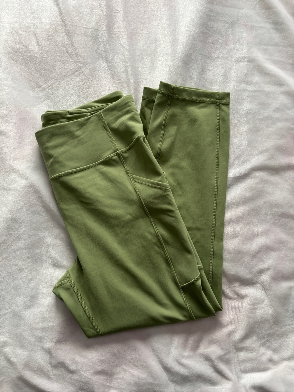 Lululemon Green Wunder Train High-Rise Leggings with Pockets